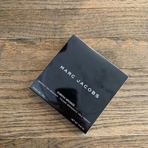MARC JACOBS OMEGA BRONZER